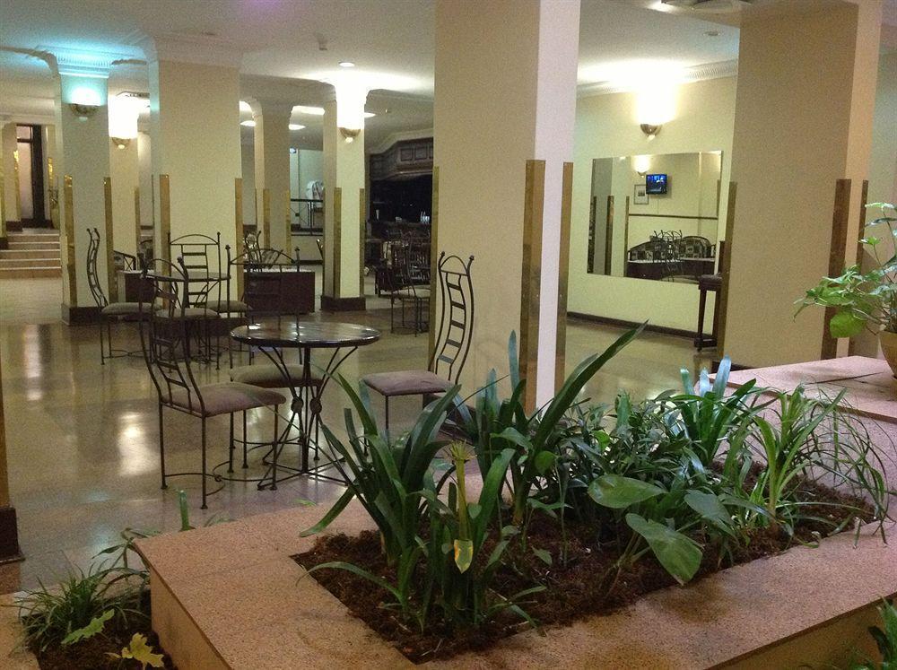 New Ambassador Hotel Harare Exterior foto
